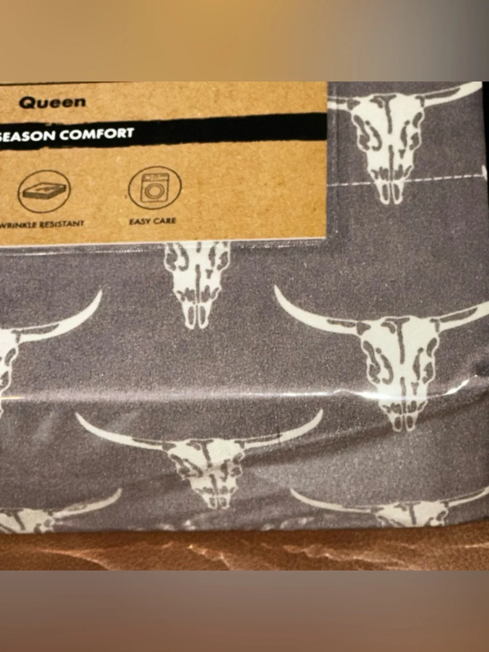 Wrangler Queen Sheet Set in Brown with White Steer Skull Pattern
